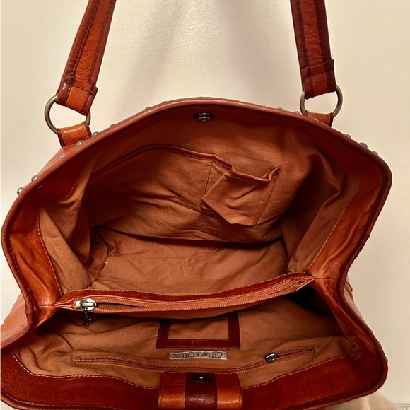 A Stunner!!!⭐️Studded & Embroidered Leather Cripple Creek large Tote! - Picture 9 of 11
